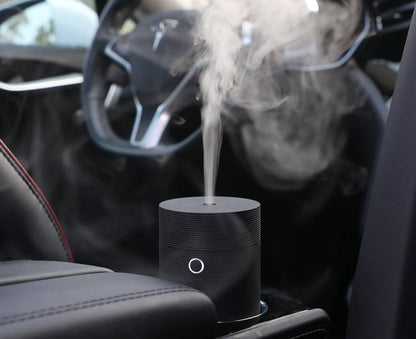 Portable Car Humidifier & Aroma Diffuser - Breathe Freshness on the Go